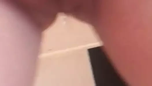 Leeds kız pissing içinde the banyo