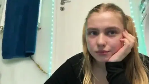 Jucielussie Changing outfits On webcam