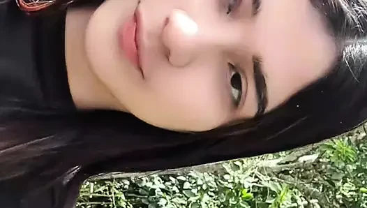Oh onlar silmeden önce şuna bak Kolombiyalı açık havada mastürbasyon yapıyor