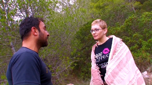 Büyük göt bekar anne sert açık anal kabul eder