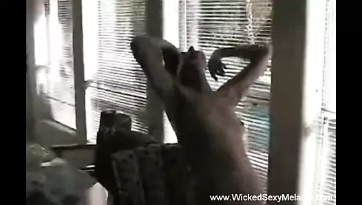 üvey oğlu için soyunma ve camming