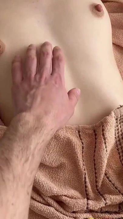 Bakış açısı ateşli üvey kız kardeşim bana elle muamele çekiyor ve karnında bitirmeme izin veriyor | Klip 1