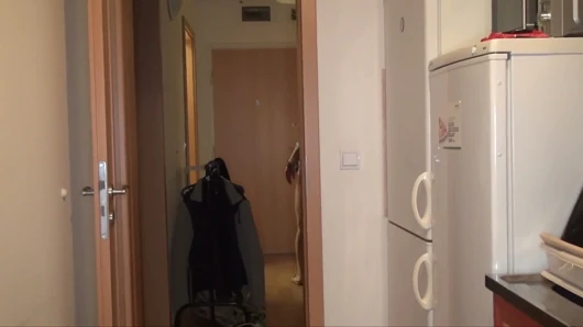Olgun kadın götünde yarağın tadını çıkarıyor