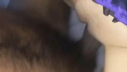 Aldatılan adam karısının onu hamile bırakması için sikişmesine izin veriyor