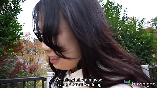 Kaori sakuraba Tokyo'da dışarıda seks arayan aldatan bir evli kadın