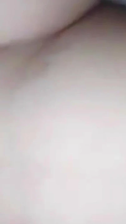 Üvey kız kardeşimin sıkı amını sikiyorum. | Klip 1