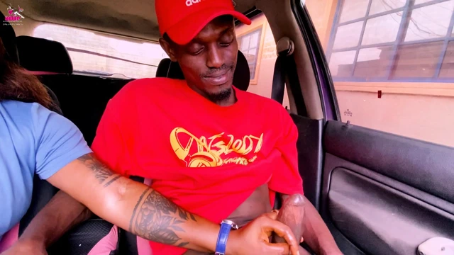 Nollyporn Uglygalz'i Nijeryalı yıldızıyla sikiyor