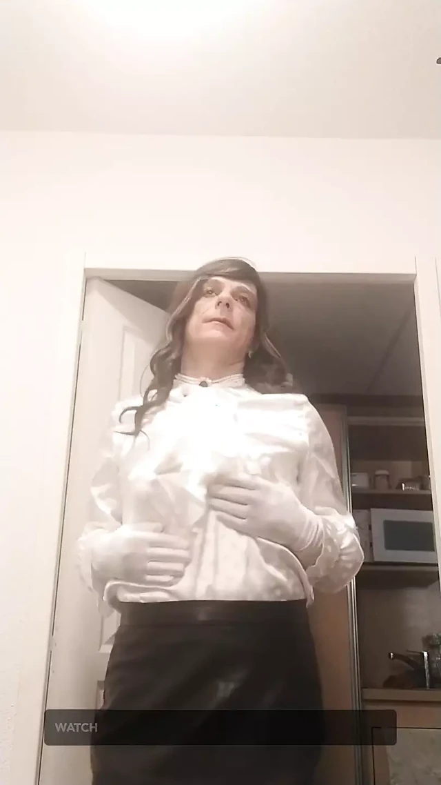 Bayan pampers kendini şımartıyor