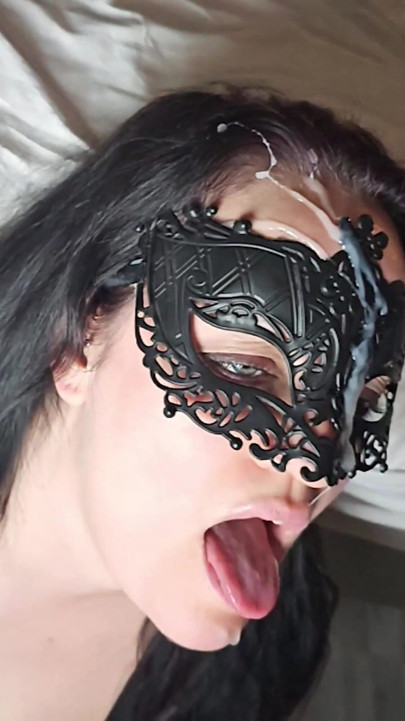 Amatör orta yaşlı seksi kadın yüzüne büyük miktarda dölle arkadan sikiliyor - millie fox | Klip 1