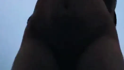 Pinay minyon umumi banyoda sikiliyor hala inliyor ve edepsizce konuşuyor