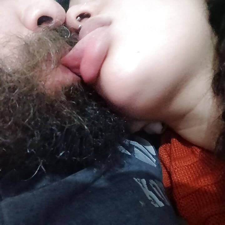 BÜYÜK YARAMAZ AĞZıYLA LEZZETLI SEKSI ÖPÜCÜK AZıYOR