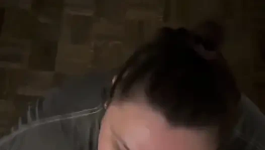 Ev yapımı amatör oral seks ve yüze boşalma makyaj yok