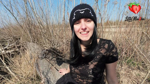 Emo girl first gives blowjob on the beach and then gets fucked at home