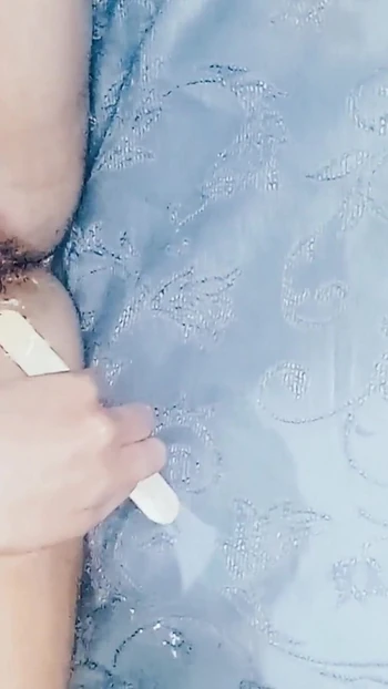 Незабываемый момент из "Подруга дези бреет волосатую киску и подмышки индийской подмышки и киску полностью"