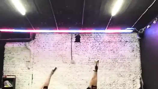 seksi sofia ve striptizci arkadaş dans