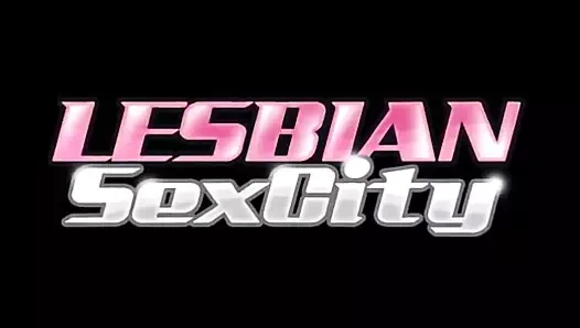 Zenci kızlar amcığı seviyor!