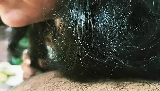 Ateşli üvey anne yarağının üzerinde