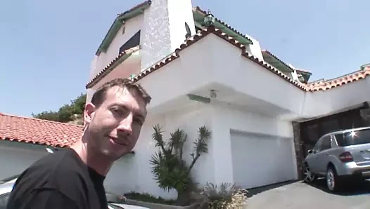 Kelly skylar sadece 18 yaşında ama bir profesyonel gibi sikikleri