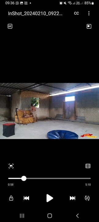 Komşusüne götünü veriyor