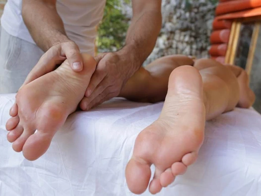 Blanche bradburry ayak oyunu