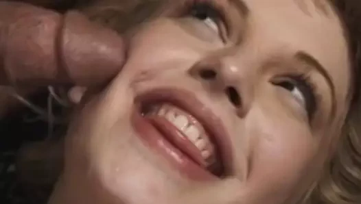 Sallanmaya başlamak için heyecanlanıyor