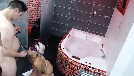 Paisa ilk kez bir yabancıyla seks yapıyor