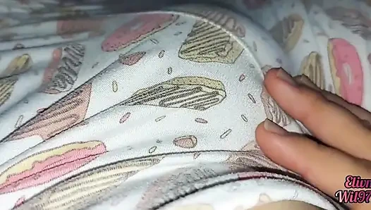 Xxx desi üvey kız kardeşimle ev yapımı video bana amını gösteriyor, çok şişkin ağzımın sulanıyor olması harika