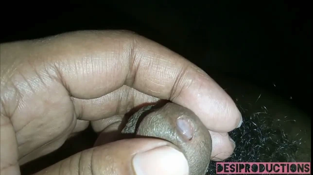 Bts ev yapımı bakış açısı büyük yarağına mastürbasyon yaparken erkek sanatçının yakın çekim videosu