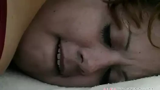 Açık sikme ile sıcak lezbiyenler