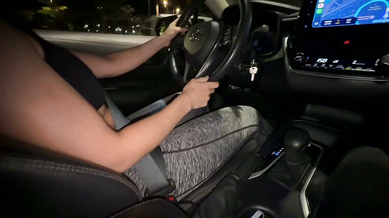 Üniversiteden sonra eve yolculuk halka açık riskli bir elle muameleyle sona erdi