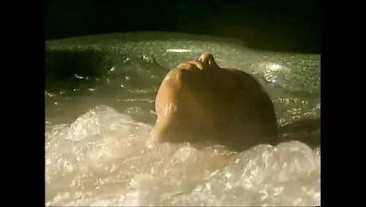 Harika genç göt jakuzide büyük yarakla sikiliyor ve ağzına boşalıyor