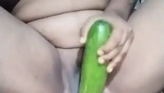 Deshi köyü boudi masterbation salatalık ile orgazm