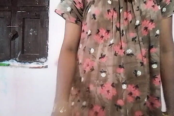 Tamil evli kadın amında havuçla orgazm oluyor