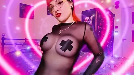 Kadın kılıklı beyin yıkama döngüsü - Bayan Ruby'nin deliğinden başka bir şey değilim