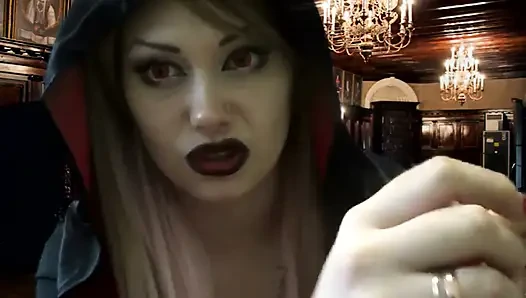 Dangerouse Vampire yarağını cezalandırıyor ve sağıyor