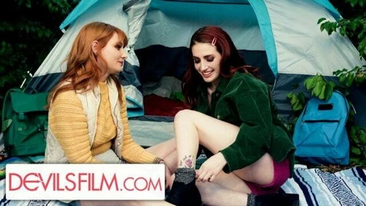 Lacy lennon'un ilk lezbiyen fisting yaz kampı deneyimi