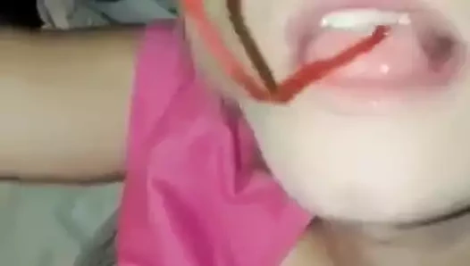 Kız vores candy bear