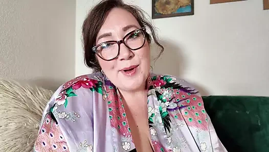 Üvey annenin güzel yüzü seni boşaltıyor - tabu yüze boşalma ve boşalma