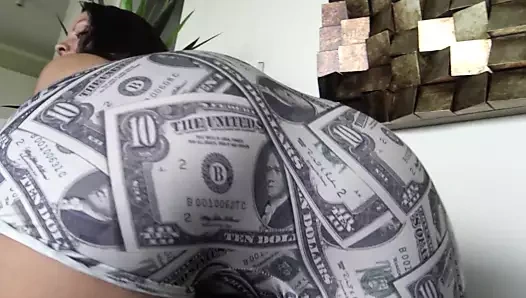 Paraya aç bulucu, maaşlı kölesinin kumbarasını yok eder