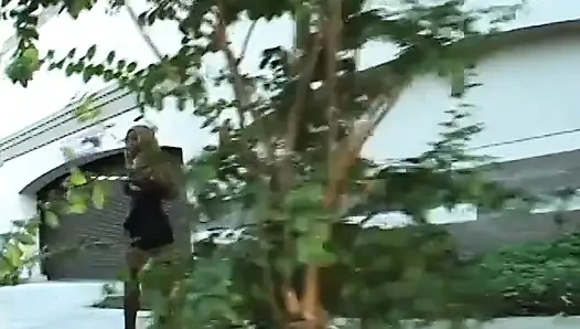 Siyah sürtük amını siktiriyor