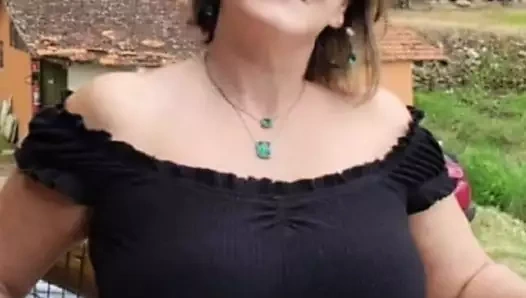 Sahte göğüslü adım anne - amelia