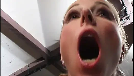 Kırmızı File Bebek Vahşi BDSM Üçlü Grup Sekste Bağlı Yarağa Hükmediyor