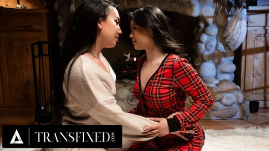 Transfixed - ateşli kasey kei ısınmak için ormanda kabinde tutkulu seks sırasında Lulu Chu'ya döl veriyor
