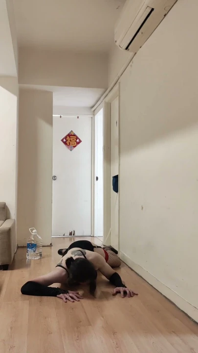 Jartiyerli sissy dev su lavmanı alıyor, sonra dildo emip sikiyor bölüm bir | Bölüm 2