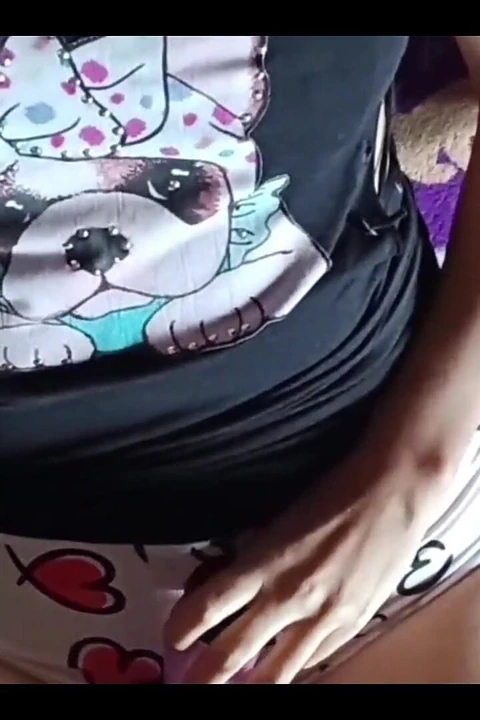 En iyi arkadaşımı banyoda benim için striptiz yaptım ve sonra sikiştik