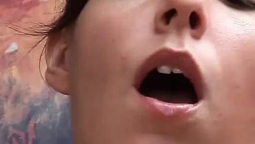 Amatör Alman hatunla bu solo yakın çekim seansı izle