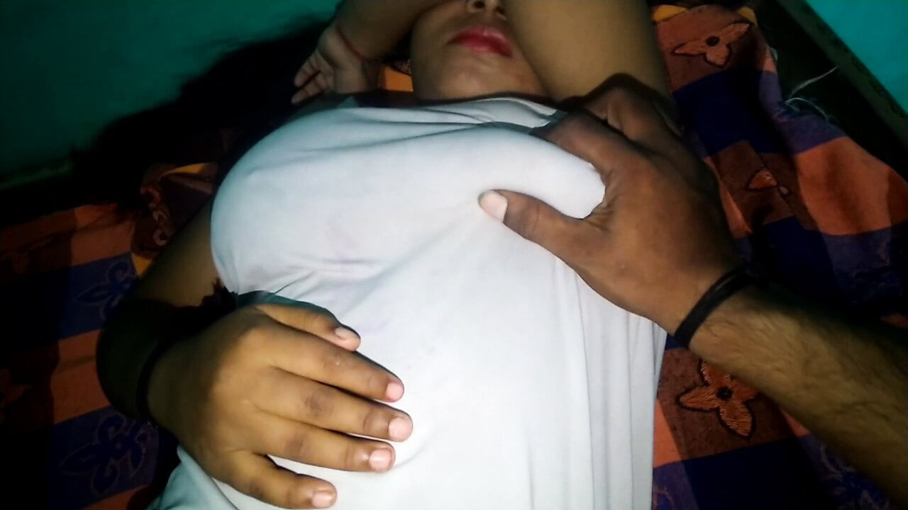 Girlfriend ko ghodi bana kar choda uski chut faad di