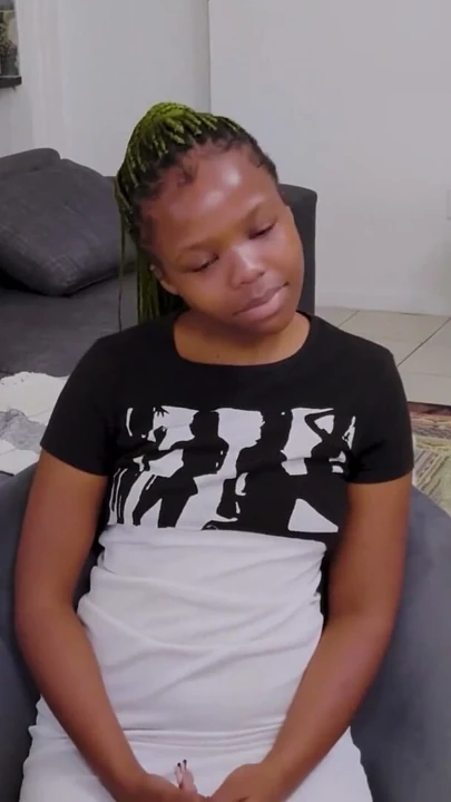 Bu KÜÇÜK GÖĞÜSLÜ EBONY TEEN kiliseye çok kutsal davranıyordu... sonra ben onun BOĞAZINI HAM HAM FACE FUCK yapana kadar izin verdi. Salyalı amatör ebony teen. | Klip 1