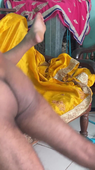 Desi gaon ki güzel yenge açık havada özel seks tam Hintçe ses Hintli ateşli aşk çift ormanda mms video | Klip 2