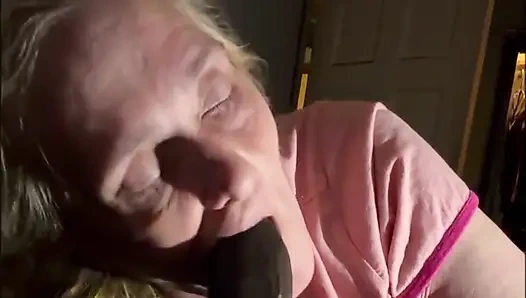 Headrietta: büyük zenci yarağının ruhunu emiyor